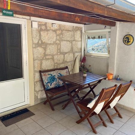 Apartment Cacini Dvori Lastovo エクステリア 写真