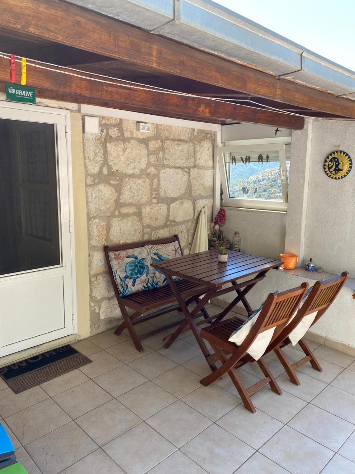 Apartment Cacini Dvori Lastovo エクステリア 写真