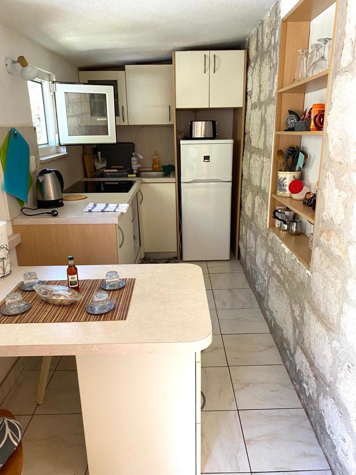 Apartment Cacini Dvori Lastovo エクステリア 写真